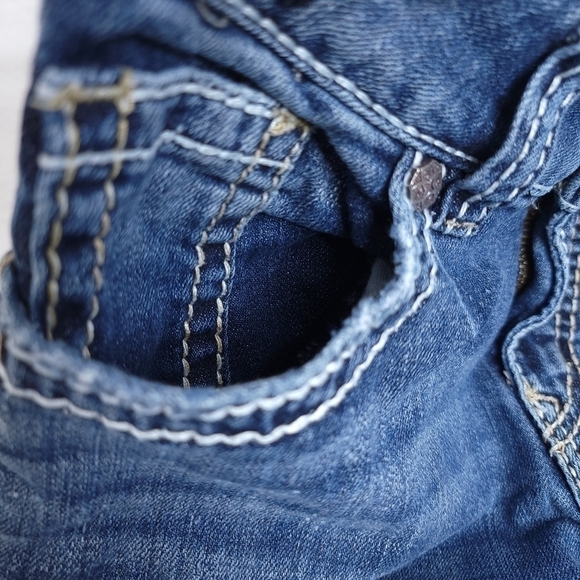 Jeans - Picture 7 of 16